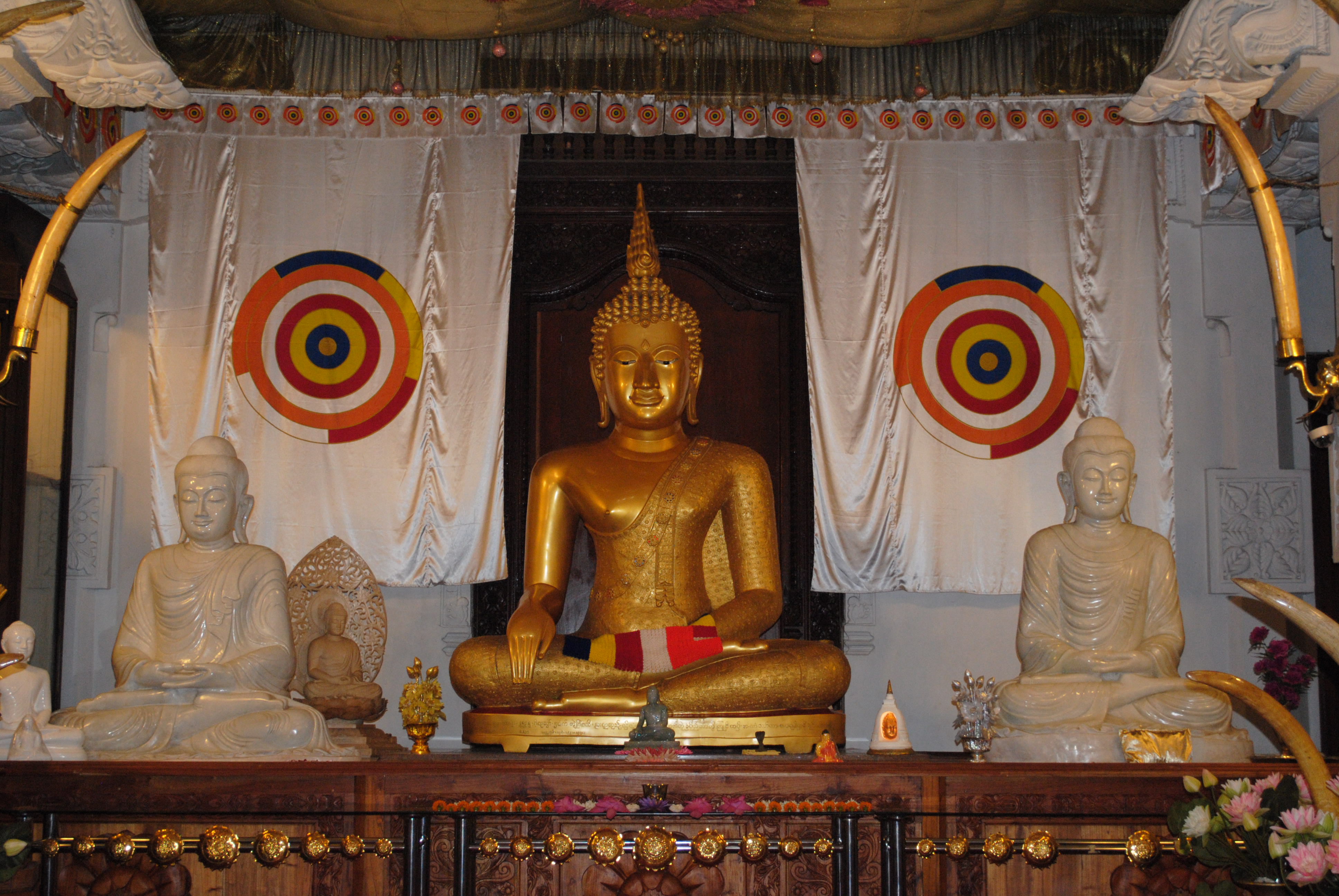 Świątynia Zęba Buddy - Sri Dalada Maligawa